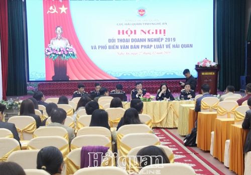 Nghe An Customs has a dialogue with nearly 200 import-export enterprises